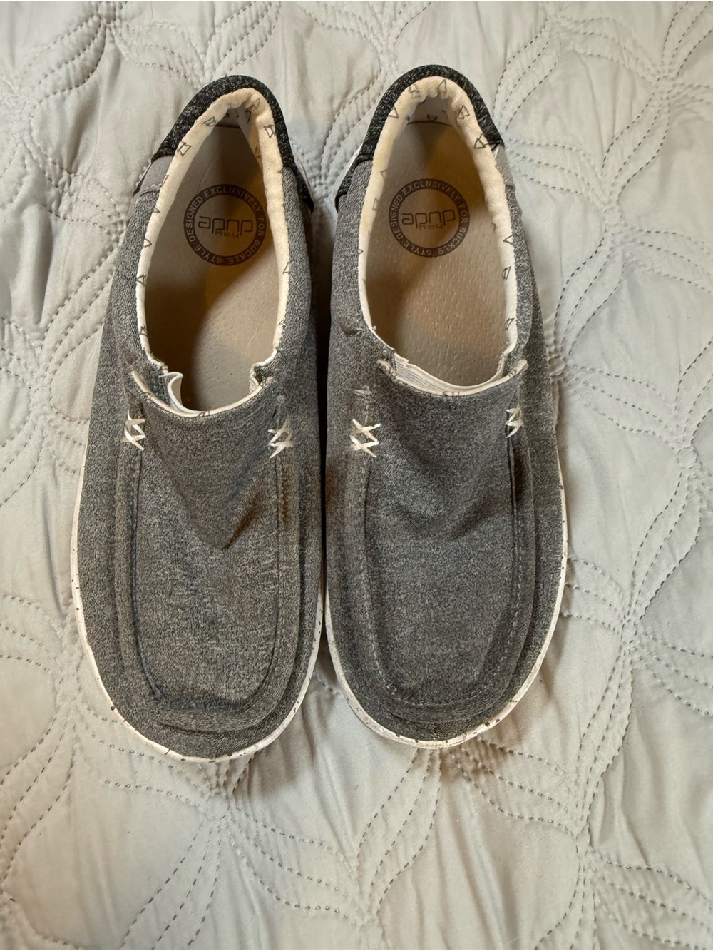 Hey Dude Mikka Stretch Metal Gray Slip On Shoes Women’s 10 Men’s 8 EU 41
